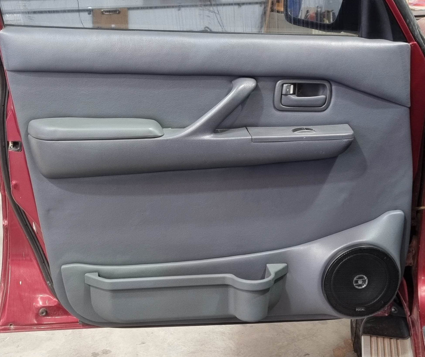 80 Series Speaker Pods with pocket and cupholder