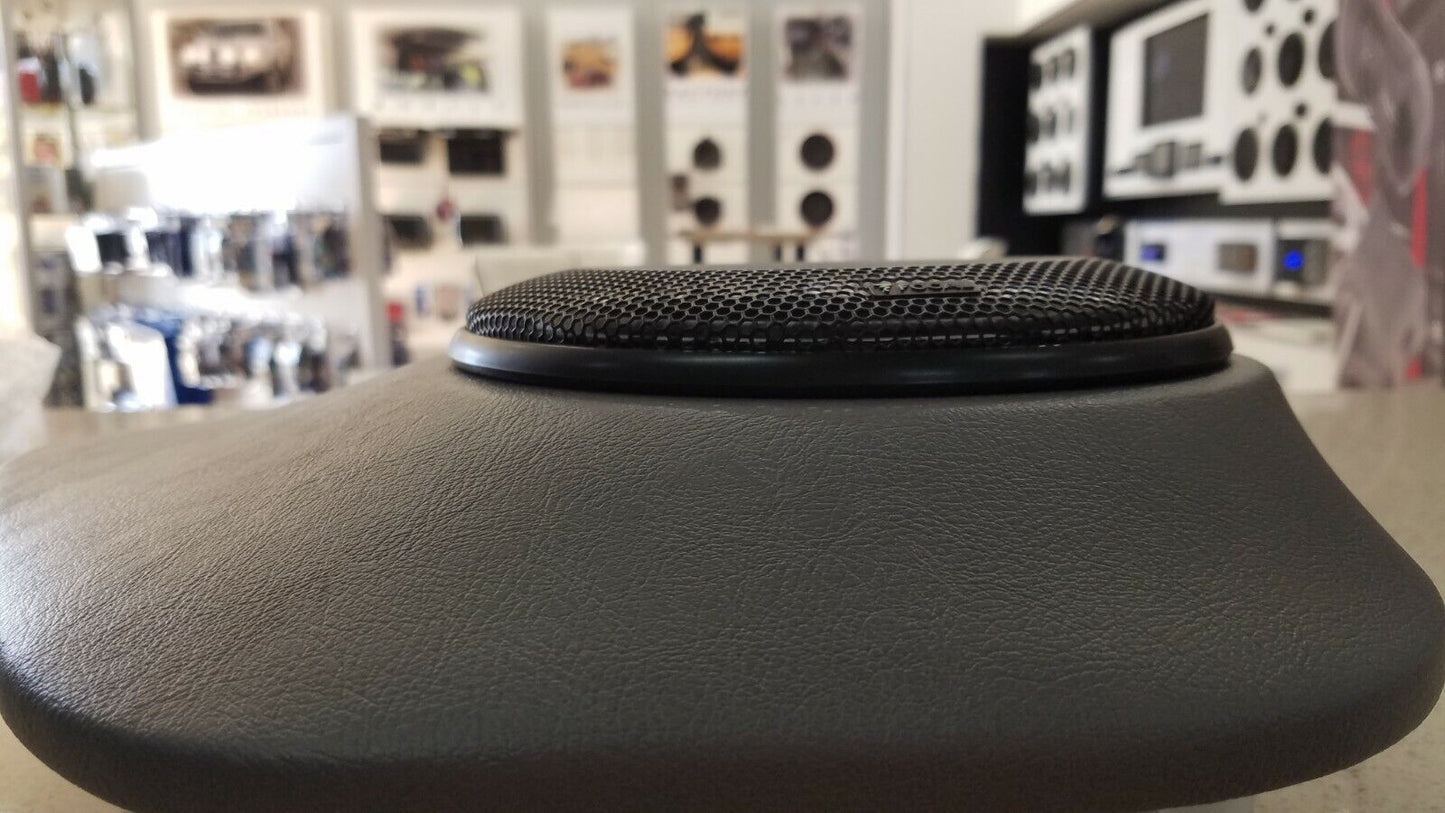 79 Series Landcruiser Dual Cab 6.5" speaker pods rear door